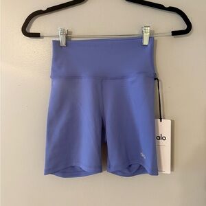Alo Airlift Energy Short Periwinkle NWT Size XS
